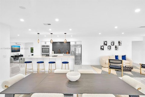 Купить виллу или дом в Холливуд, Флорида 7 спален, 277.96м2, № 2004079 - фото 15