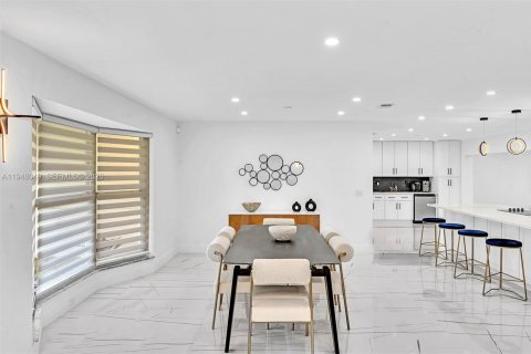 Купить виллу или дом в Холливуд, Флорида 7 спален, 277.96м2, № 2004079 - фото 7