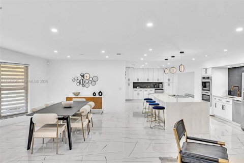 Купить виллу или дом в Холливуд, Флорида 7 спален, 277.96м2, № 2004079 - фото 8