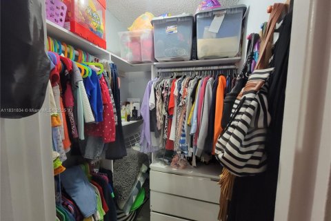 Adosado en venta en Lauderhill, Florida, 2 dormitorios, 93.18 m2 № 1961567 - foto 16