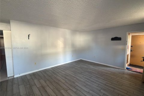 Touwnhouse à vendre à Lauderhill, Floride: 2 chambres, 93.18 m2 № 1961567 - photo 27