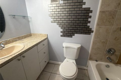 Touwnhouse à vendre à Lauderhill, Floride: 2 chambres, 93.18 m2 № 1961567 - photo 24