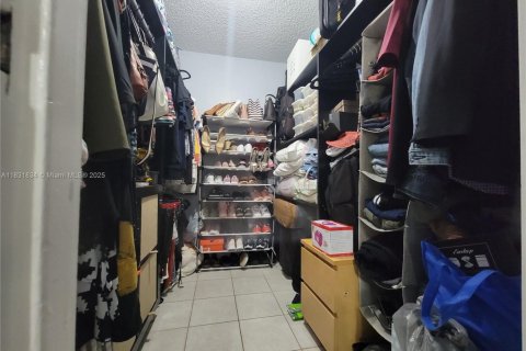 Adosado en venta en Lauderhill, Florida, 2 dormitorios, 93.18 m2 № 1961567 - foto 13