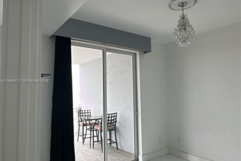 Condominio en alquiler en Miami, Florida, 1 dormitorio, 63.73 m2 № 2066096 - foto 6