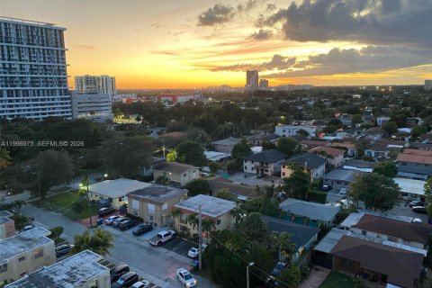 Condominio en alquiler en Miami, Florida, 1 dormitorio, 63.73 m2 № 2066096 - foto 10