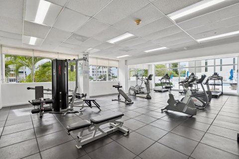 Condo in Miami Beach, Florida, 2 bedrooms  № 1890111 - photo 22