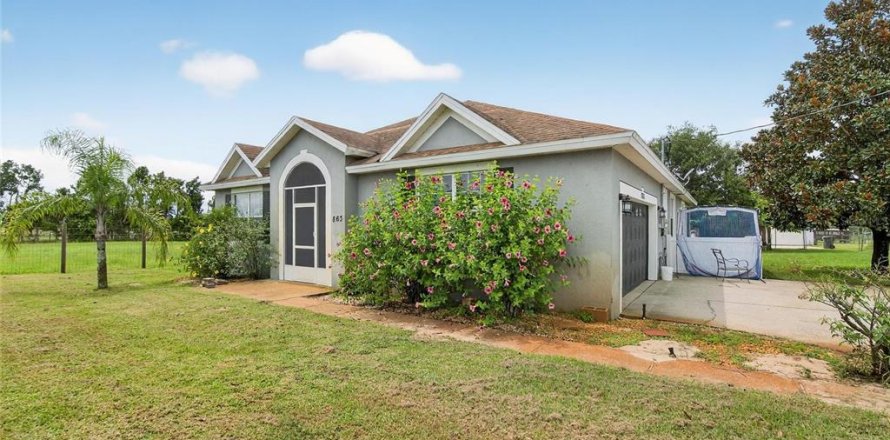 Casa en Lake Wales, Florida 7 dormitorios, 201.6 m2 № 1904894