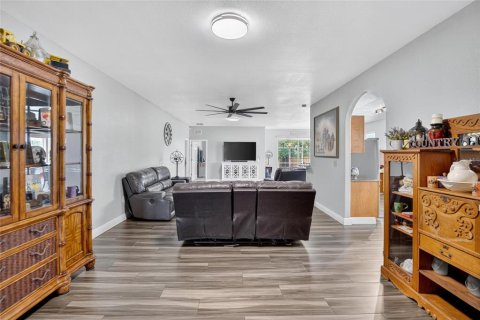 Casa en venta en Lake Wales, Florida, 7 dormitorios, 201.6 m2 № 1904894 - foto 14