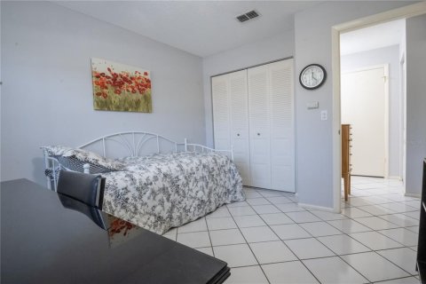 Copropriété à louer à Saint Petersburg, Floride: 2 chambres, 102.19 m2 № 1869719 - photo 3