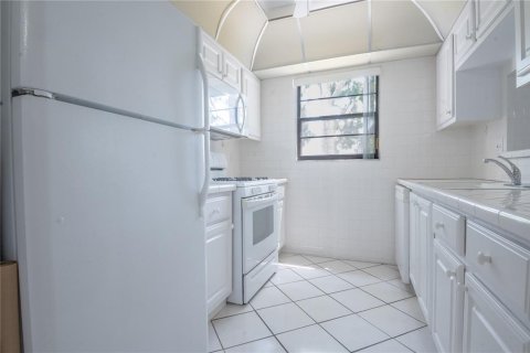 Copropriété à louer à Saint Petersburg, Floride: 2 chambres, 102.19 m2 № 1869719 - photo 14