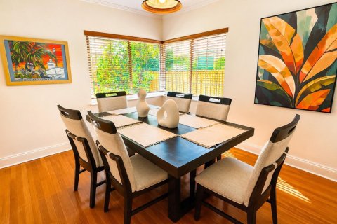 House in Fort Lauderdale, Florida 2 bedrooms, 102.01 sq.m. № 2175901 - photo 3