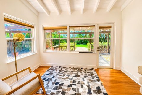 House in Fort Lauderdale, Florida 2 bedrooms, 102.01 sq.m. № 2175901 - photo 2