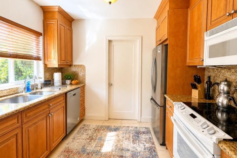 House in Fort Lauderdale, Florida 2 bedrooms, 102.01 sq.m. № 2175901 - photo 7