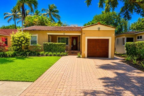 House in Fort Lauderdale, Florida 2 bedrooms, 102.01 sq.m. № 2175901 - photo 11