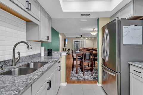 Copropriété à louer à Tampa, Floride: 2 chambres, 91.42 m2 № 2196215 - photo 7