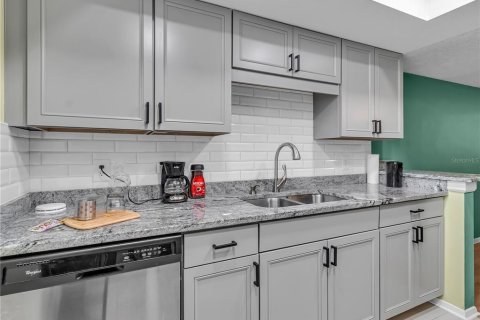 Copropriété à louer à Tampa, Floride: 2 chambres, 91.42 m2 № 2196215 - photo 10