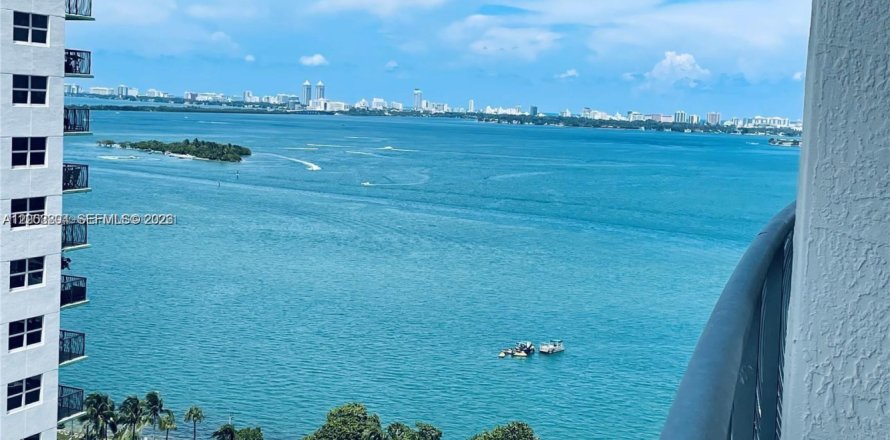 Condo à Miami, Floride, 1 chambre  № 2066343