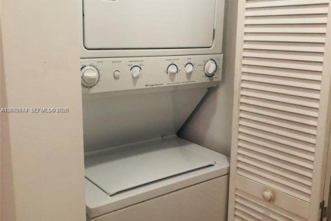 Copropriété à vendre à Miami, Floride: 1 chambre, 76.64 m2 № 2066343 - photo 6