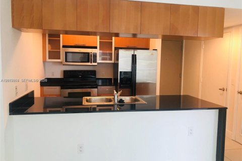 Copropriété à vendre à Miami, Floride: 1 chambre, 76.64 m2 № 2066343 - photo 4