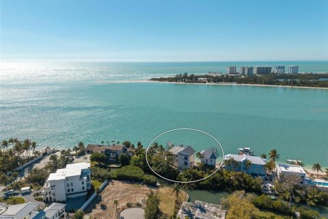 Купить виллу или дом в Сарасота, Флорида 3 комнаты, 489.87м2, № 2148688 - фото 6