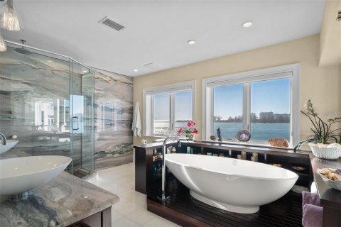Купить виллу или дом в Сарасота, Флорида 3 комнаты, 489.87м2, № 2148688 - фото 27