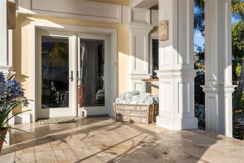 Купить виллу или дом в Сарасота, Флорида 3 комнаты, 489.87м2, № 2148688 - фото 9