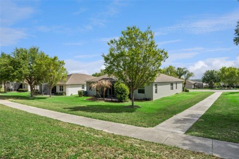 House in Clermont, Florida 3 bedrooms, 237.27 sq.m. № 2209395 - photo 27