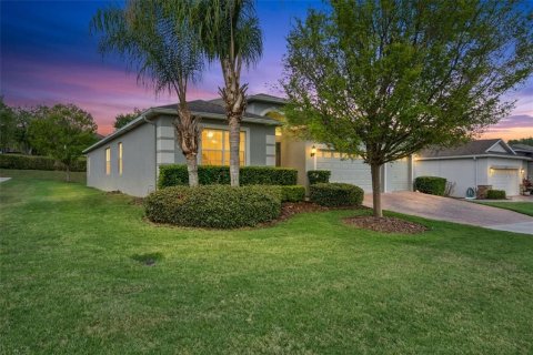 Casa en Clermont, Florida 3 dormitorios, 237.27 m2 № 2209395
