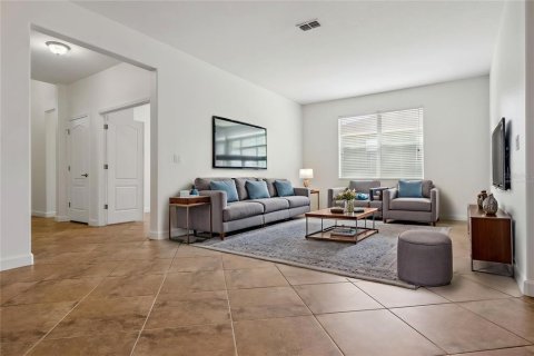 House in Clermont, Florida 3 bedrooms, 237.27 sq.m. № 2209395 - photo 6