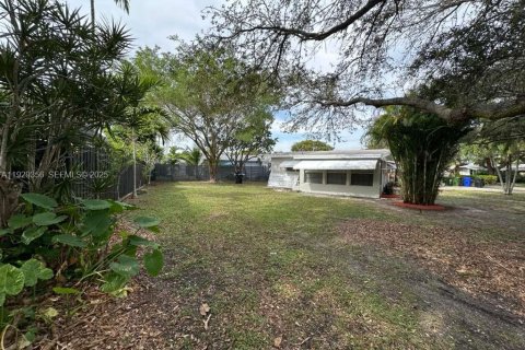 Villa ou maison à louer à Fort Lauderdale, Floride: 3 chambres, 90.58 m2 № 1987759 - photo 18