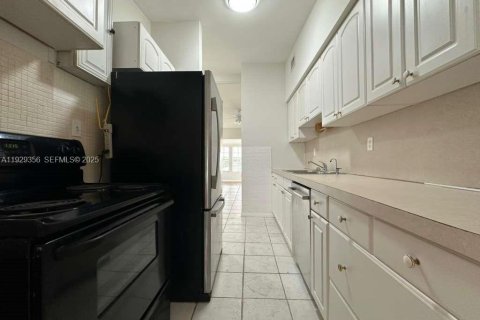 Villa ou maison à louer à Fort Lauderdale, Floride: 3 chambres, 90.58 m2 № 1987759 - photo 11