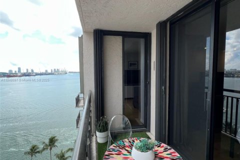 Condominio en venta en Miami, Florida, 1 dormitorio, 59.46 m2 № 1958147 - foto 20