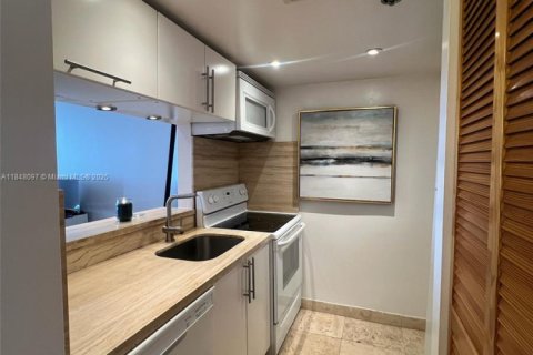 Condominio en venta en Miami, Florida, 1 dormitorio, 59.46 m2 № 1958147 - foto 6