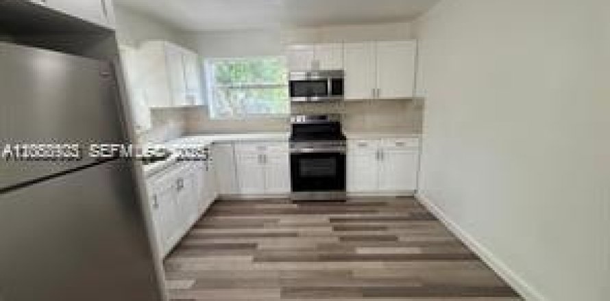 Villa ou maison à Hollywood, Floride 3 chambres, 102.19 m2 № 2168806