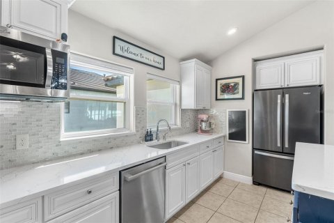 Casa en venta en Melbourne, Florida, 6 dormitorios, 368.82 m2 № 2138213 - foto 17