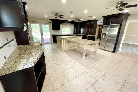 Villa ou maison à louer à Coral Springs, Floride: 3 chambres, 189.71 m2 № 2001251 - photo 8