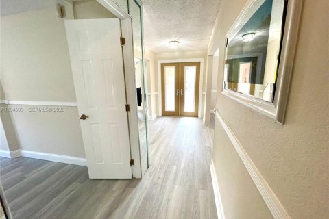 Villa ou maison à louer à Coral Springs, Floride: 3 chambres, 189.71 m2 № 2001251 - photo 17