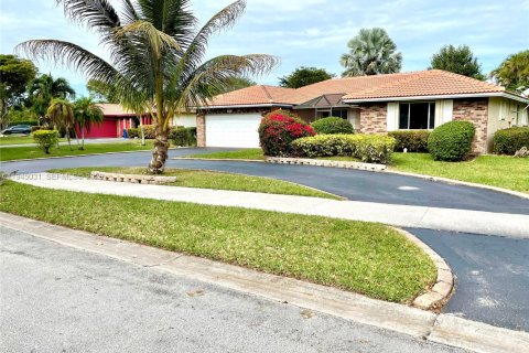 Villa ou maison à louer à Coral Springs, Floride: 3 chambres, 189.71 m2 № 2001251 - photo 5
