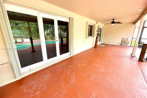 Villa ou maison à louer à Coral Springs, Floride: 3 chambres, 189.71 m2 № 2001251 - photo 23