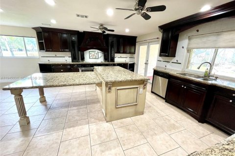 Villa ou maison à louer à Coral Springs, Floride: 3 chambres, 189.71 m2 № 2001251 - photo 7