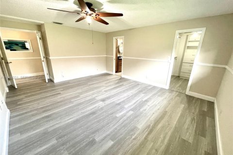 Villa ou maison à louer à Coral Springs, Floride: 3 chambres, 189.71 m2 № 2001251 - photo 18