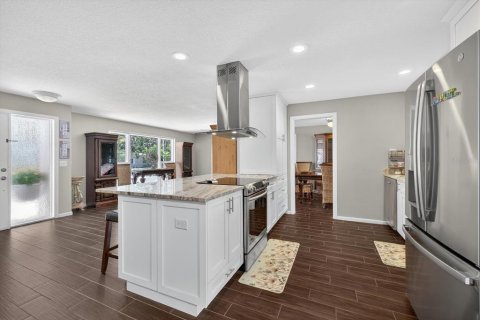 House in Dunedin, Florida 3 bedrooms, 165.46 sq.m. № 1851283 - photo 5