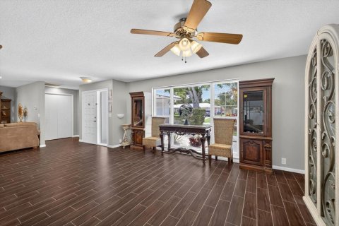 House in Dunedin, Florida 3 bedrooms, 165.46 sq.m. № 1851283 - photo 14