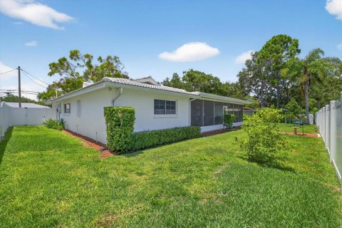 House in Dunedin, Florida 3 bedrooms, 165.46 sq.m. № 1851283 - photo 29