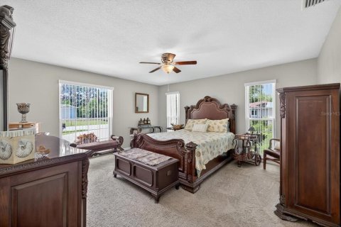 House in Dunedin, Florida 3 bedrooms, 165.46 sq.m. № 1851283 - photo 15
