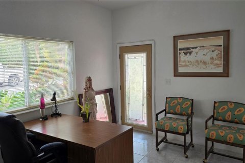 House in Tampa, Florida 6 bedrooms, 302.95 sq.m. № 2213720 - photo 29