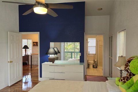 House in Tampa, Florida 6 bedrooms, 302.95 sq.m. № 2213720 - photo 17