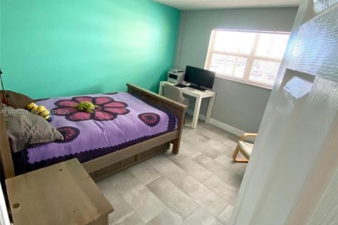 Купить кондоминиум в Халландейл-Бич, Флорида 2 спальни, 95.69м2, № 1988394 - фото 13