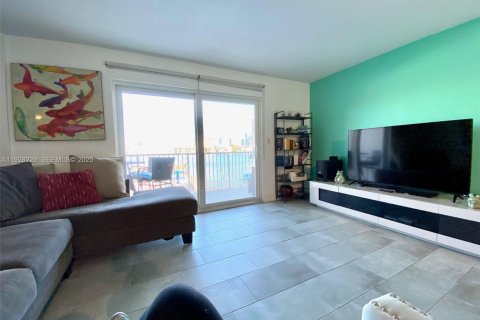 Condo à Hallandale Beach, Floride, 2 chambres  № 1988394