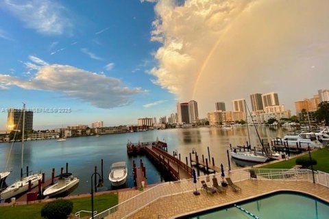 Купить кондоминиум в Халландейл-Бич, Флорида 2 спальни, 95.69м2, № 1988394 - фото 20